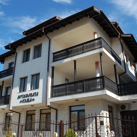 Отель Mutafova House Трявна Экстерьер фото