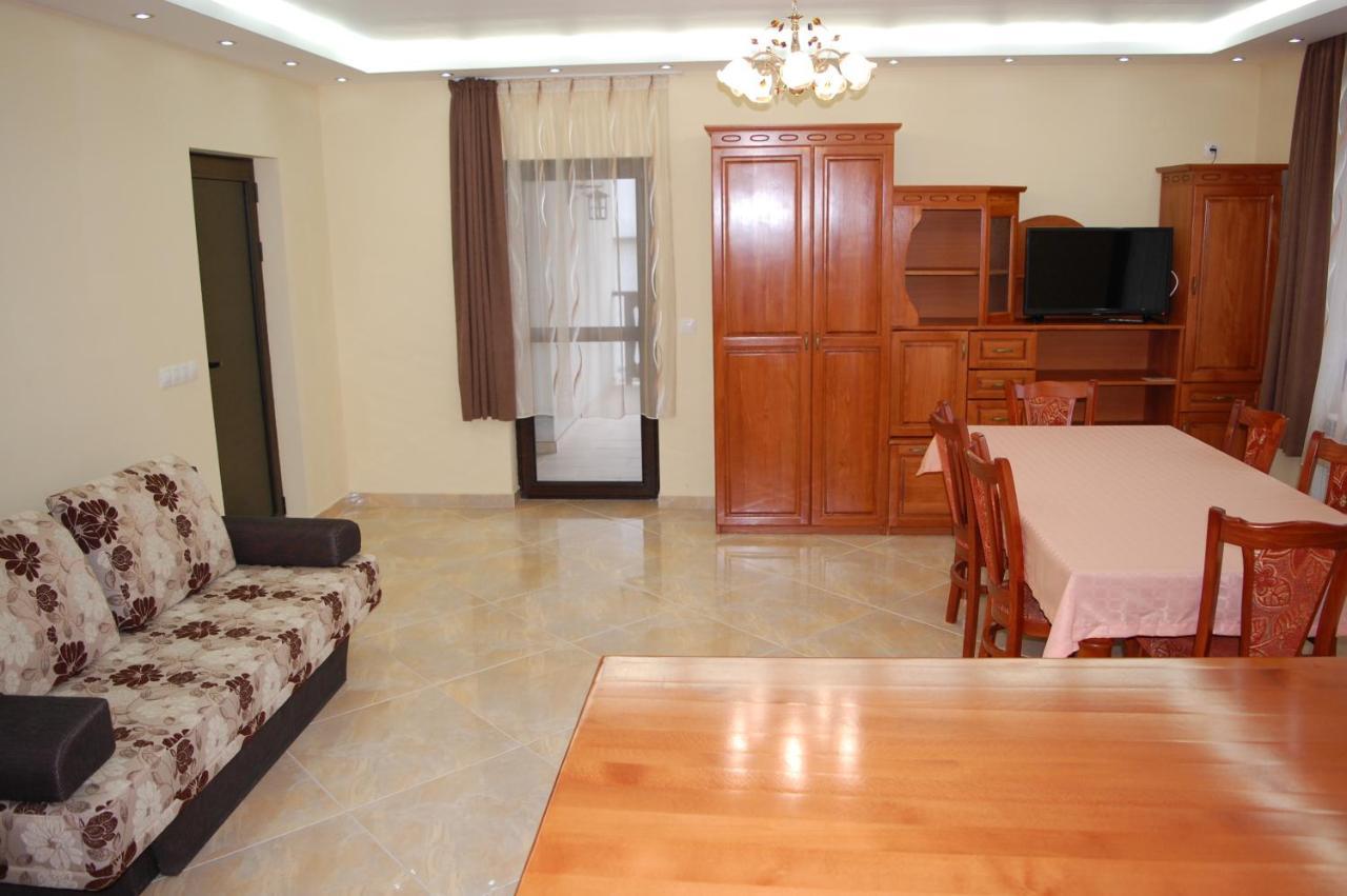 Отель Mutafova House Трявна Экстерьер фото