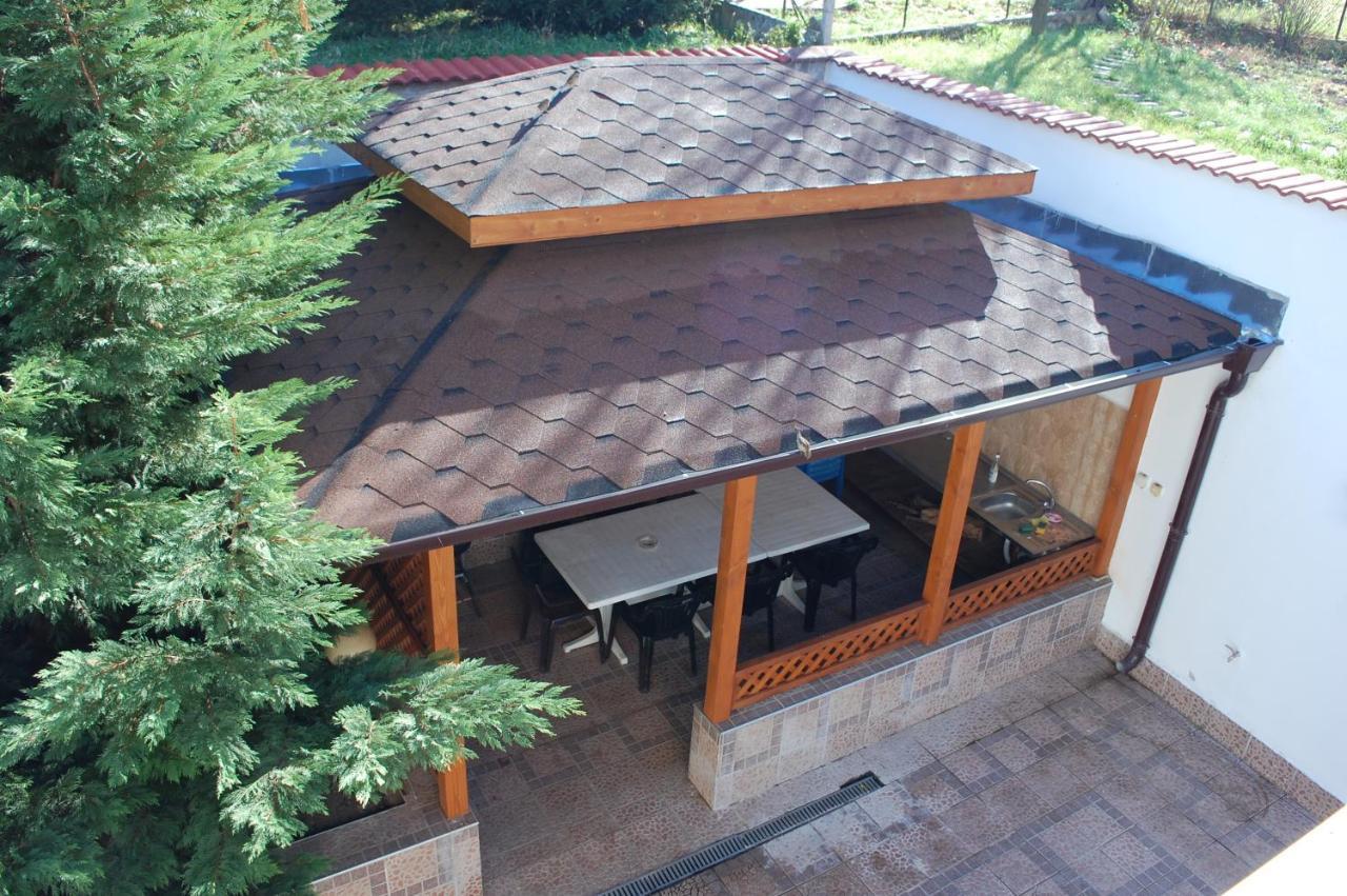 Отель Mutafova House Трявна Экстерьер фото